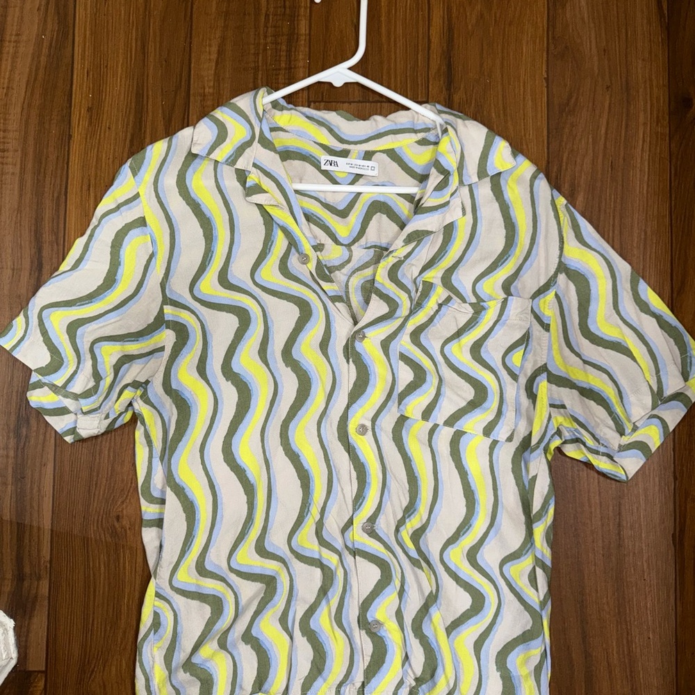 Zara Men's Casual Shirt with Green and Yellow Waves